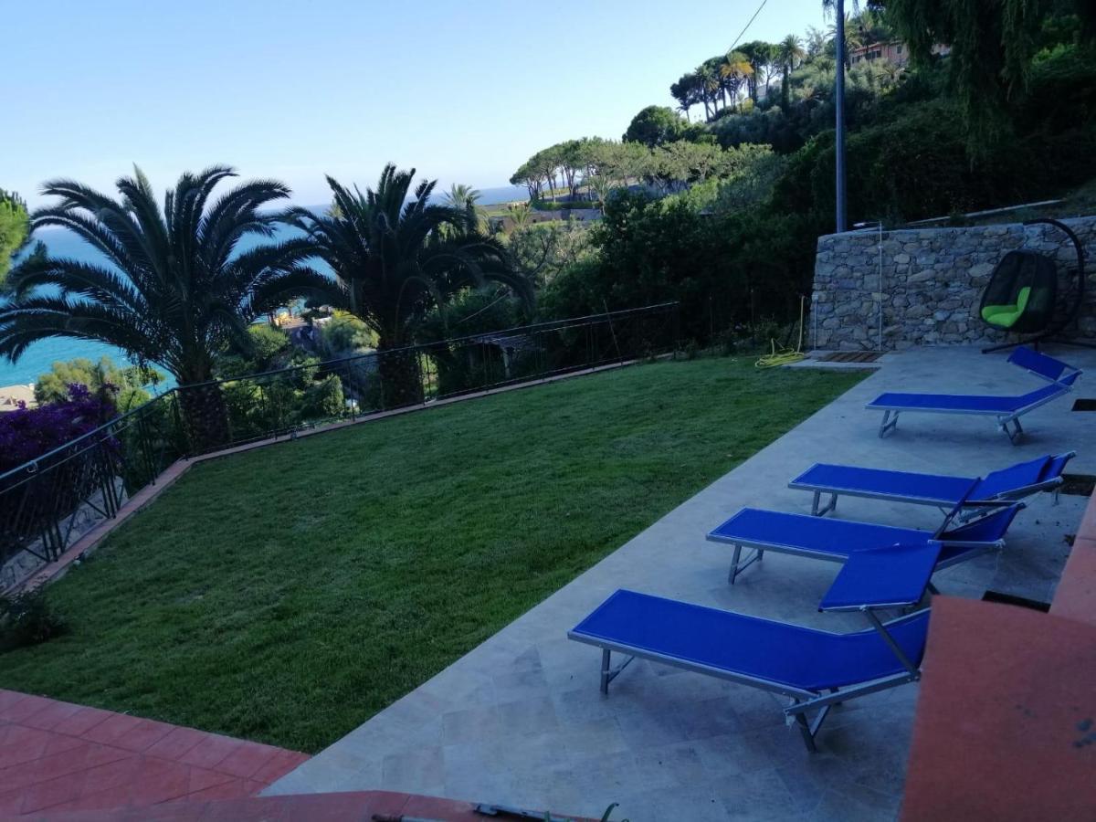 Agriturismo Un Mare Di Fiori Villa Ventimiglia Eksteriør billede