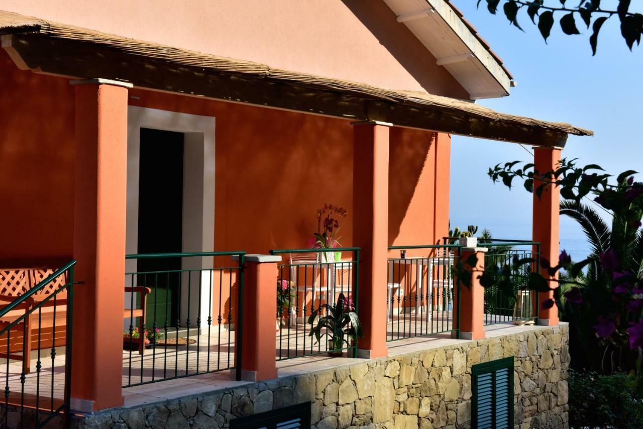 Agriturismo Un Mare Di Fiori Villa Ventimiglia Eksteriør billede