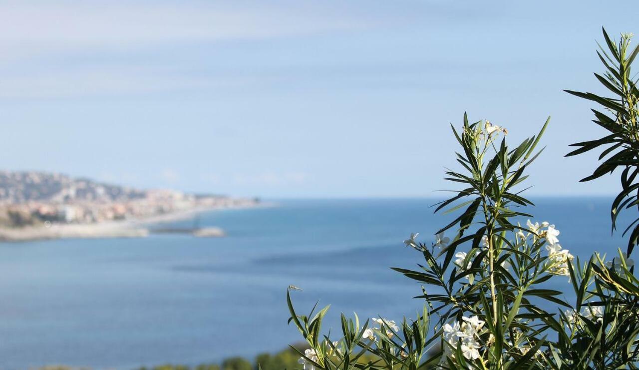 Agriturismo Un Mare Di Fiori Villa Ventimiglia Eksteriør billede